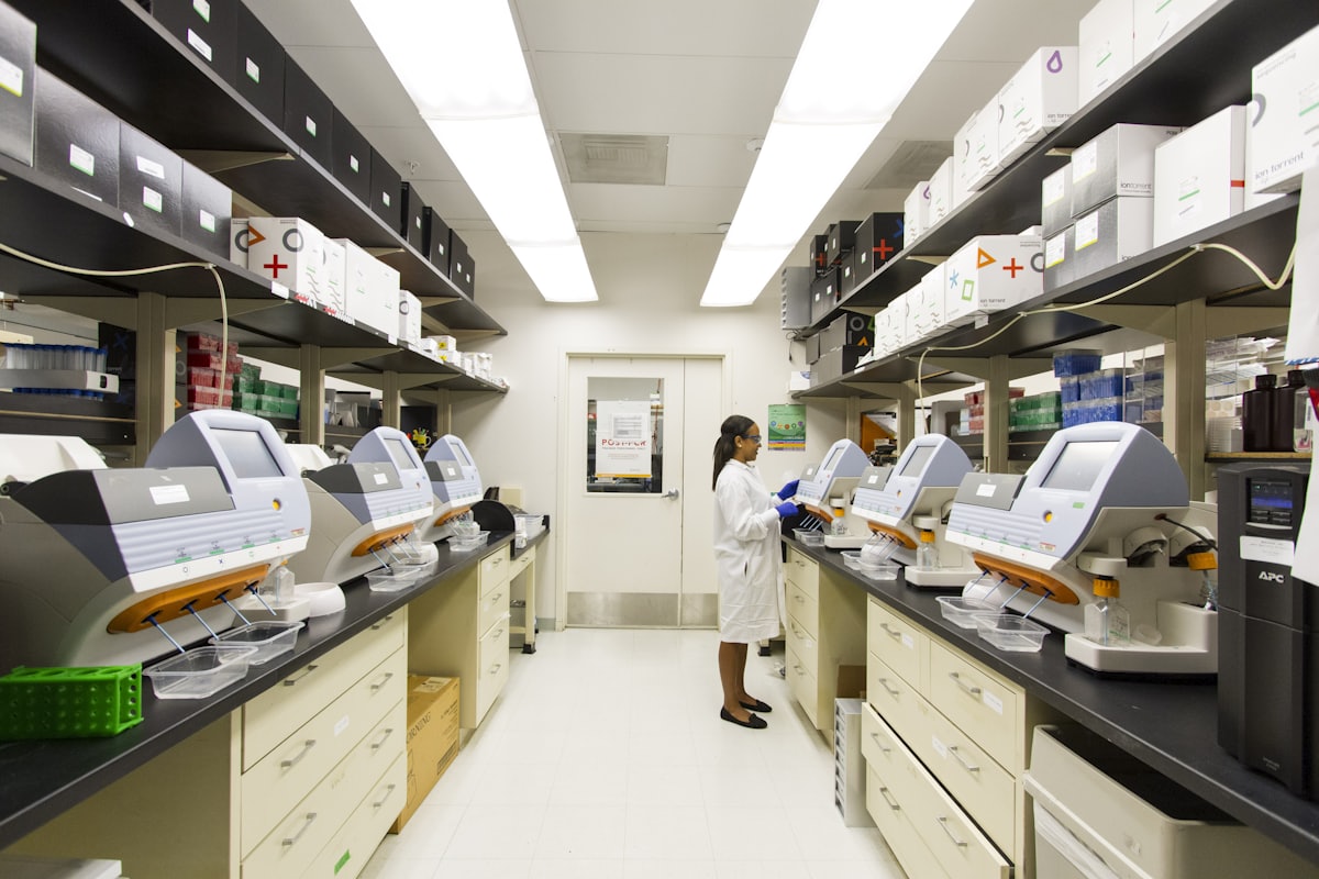 Quality control laboratory with analytical instruments